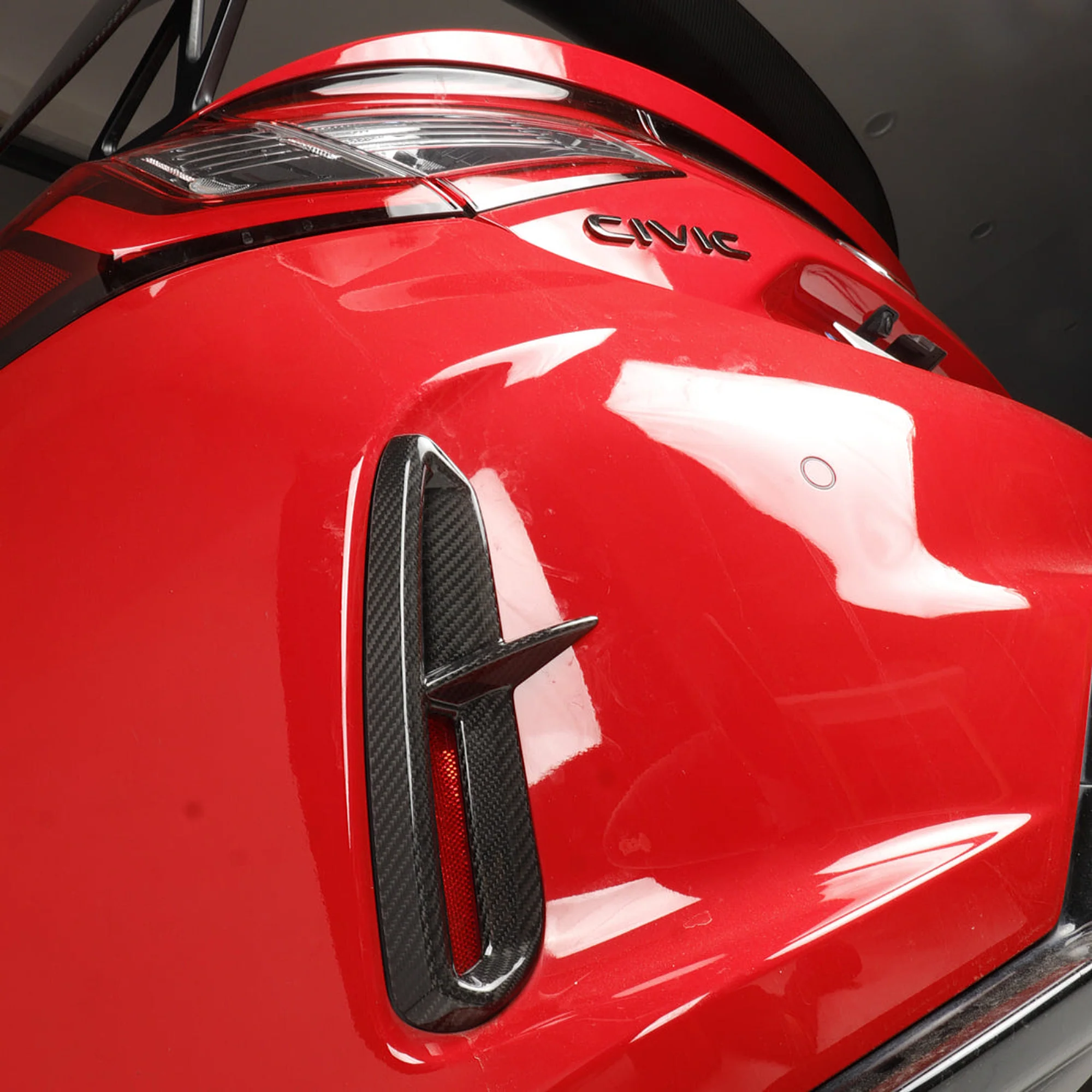 Create Carbon Dry Carbon FL5 Type R Rear Reflector Cover - Image 3